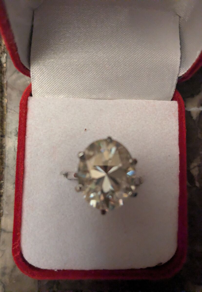 13.9 ct oval Earth mined HTPT diamond ring