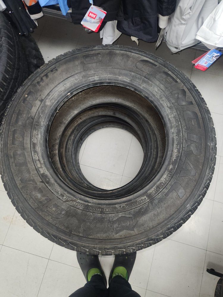 Set of 4 General Grabber HTS LT245/75R17 Truck Tires – Good Used Tread