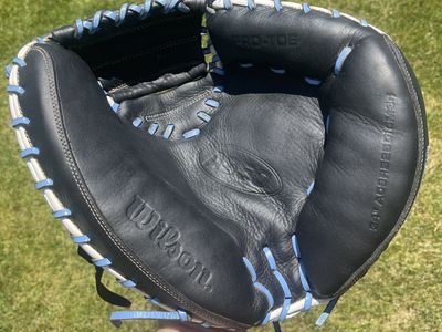 Wilson 34 in. Baseball Catchers Glove