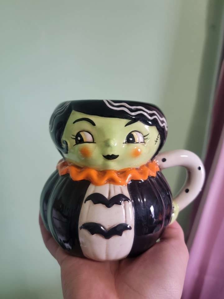 13 Halloween mugs johanna parker