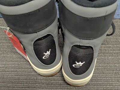 New Custom Lace Up Size 6 Snowboard Boot