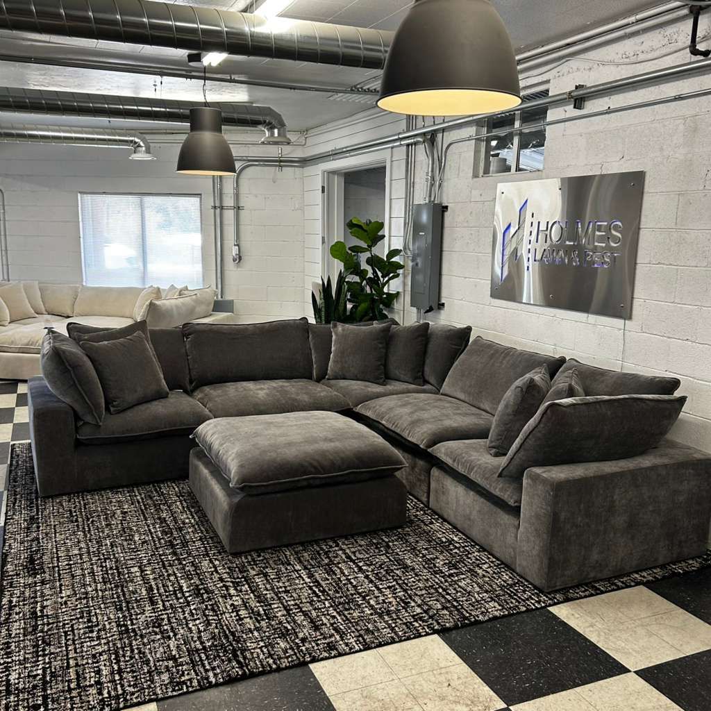 Main image 4