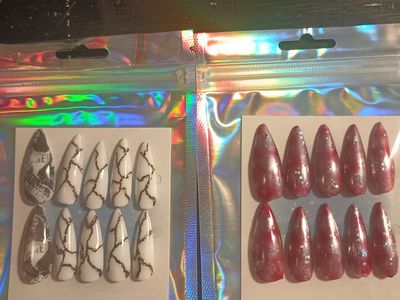 Press on nails