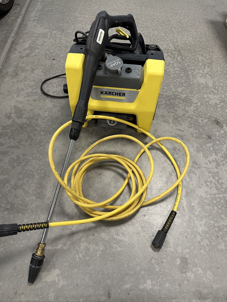 Karcher 1800 psi Electric Pressure Washer