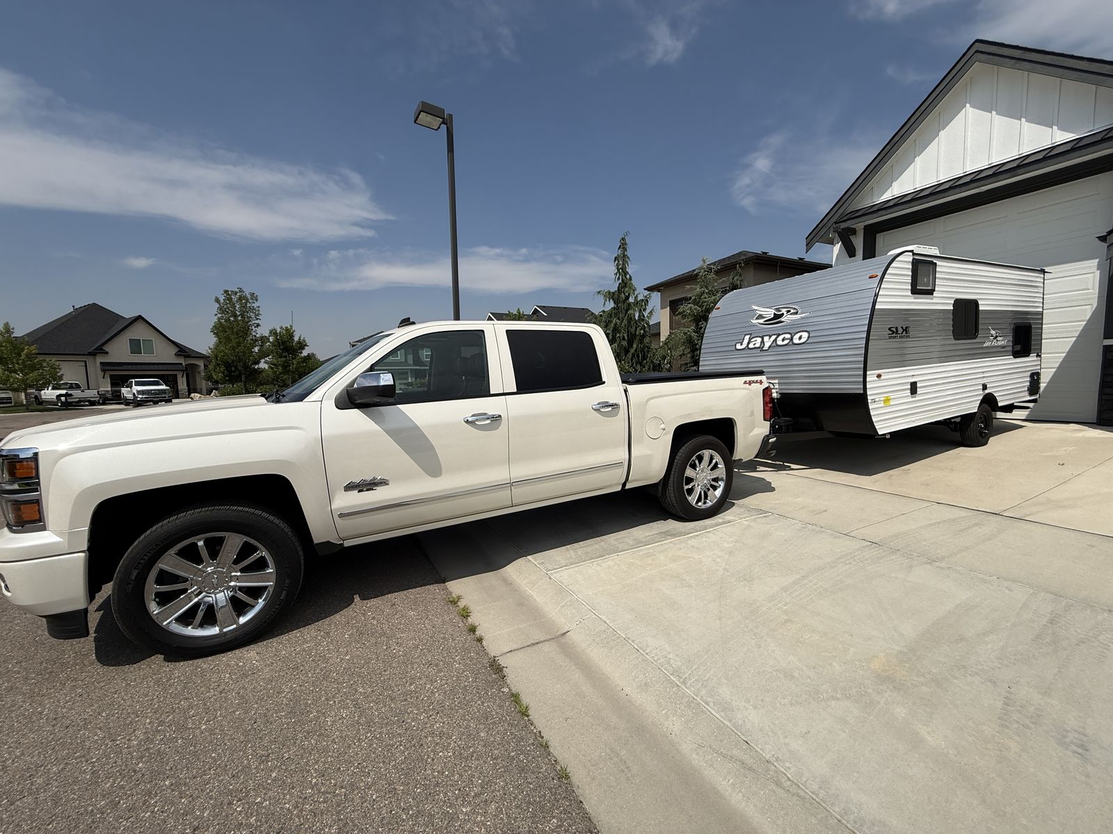 2025 JayFlight SLX Travel Trailer *Pristine*