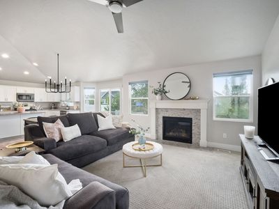 Spacious 5BR Home on Quiet Cul-de-Sac in Desirable Ivory Ridge
