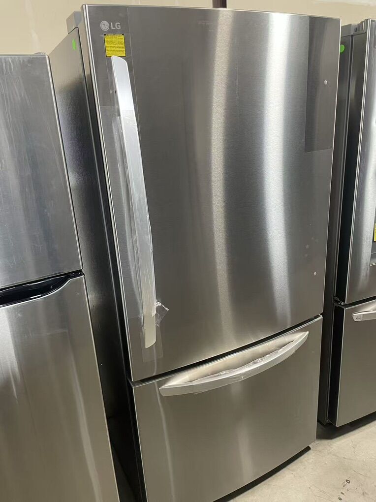 New LG 26cu.ft Bottom Freezer Refrigerator