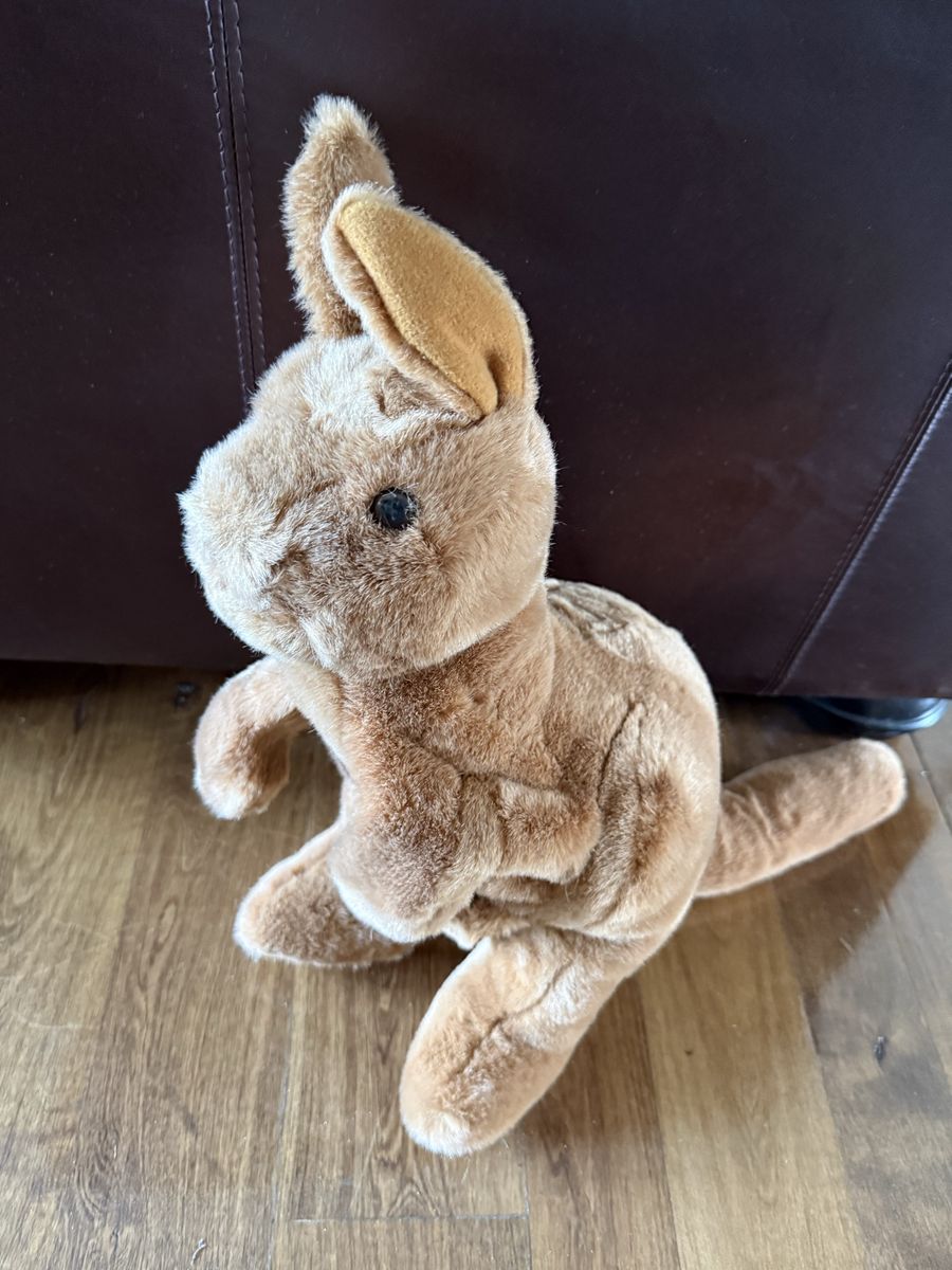 Folkmanis Kangaroo Hand Puppet Brown Tan Plush Realistic Pouch Wildlife No Joey