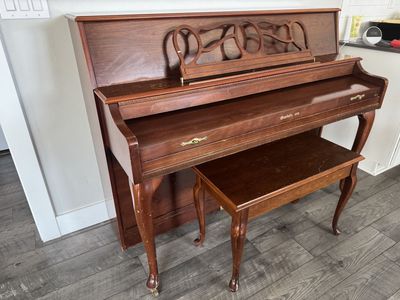 Baldwin Console Upright Piano with Bench – $100 OBO