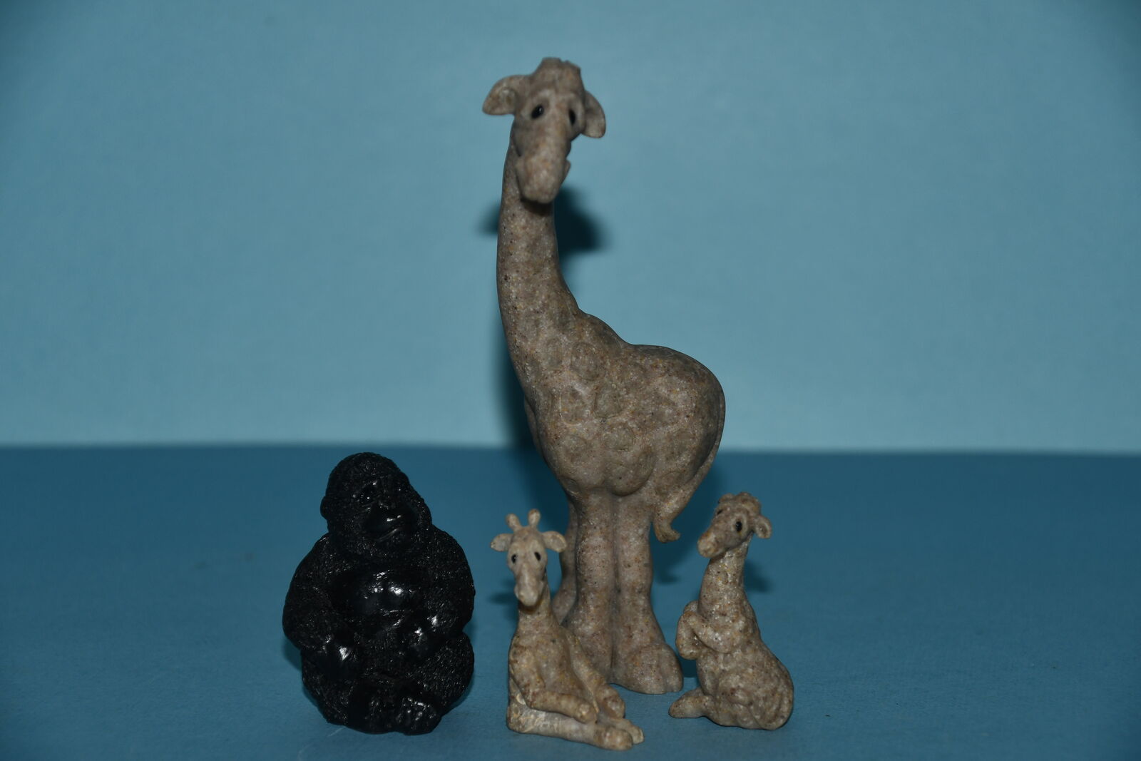 4 VINTAGE "QUARRY CRITTERS" ~ 3 GIRAFFE & a GORILLA ~ TALLEST GIRAFFE is 6"