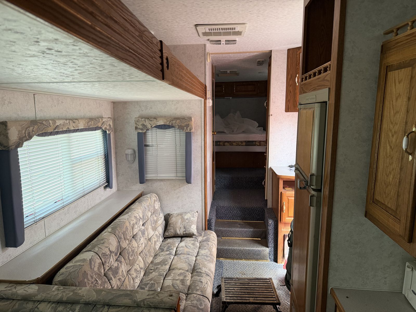 Main image 6