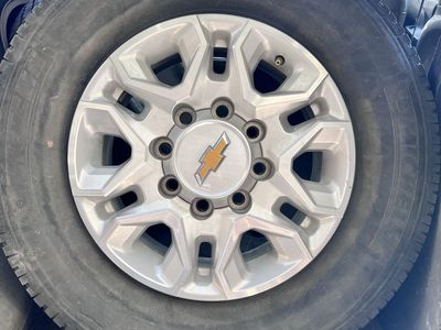 2022 Chevy Silverado 2500 OEM Wheels and Tires 8x180