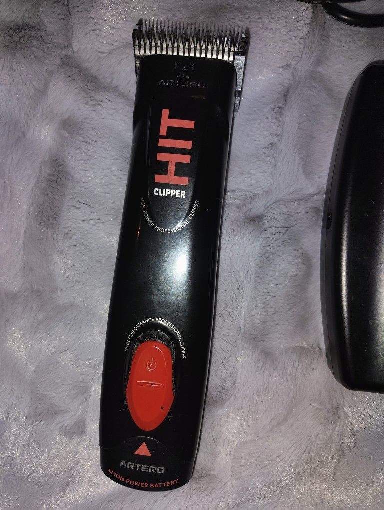 Barely used HIT grooming Clippers