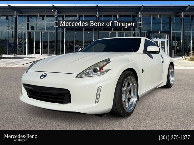 2017 Nissan 370 Base