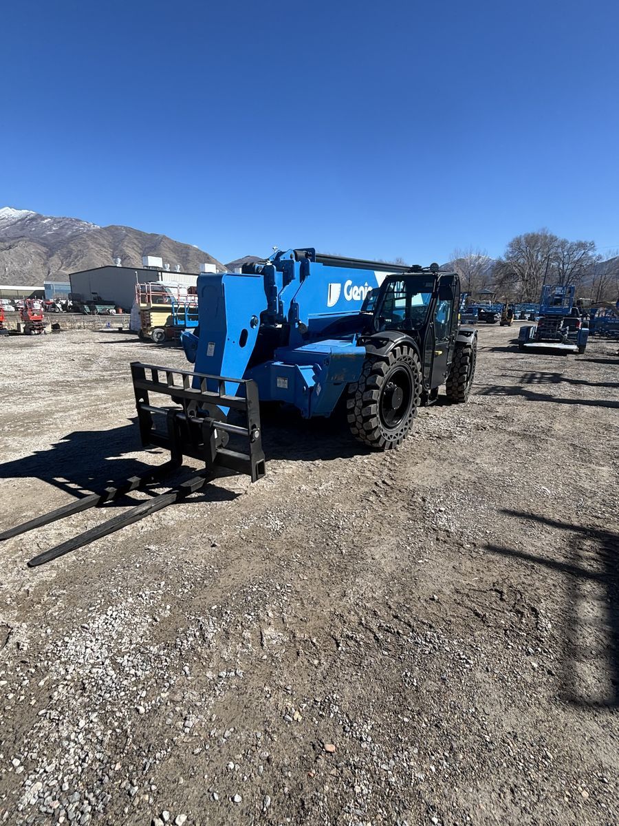 2025 New Genie GTH-1056 - 10K/56' - ENCLOSED CAB - ONLY 7 HRS. (id.7307)