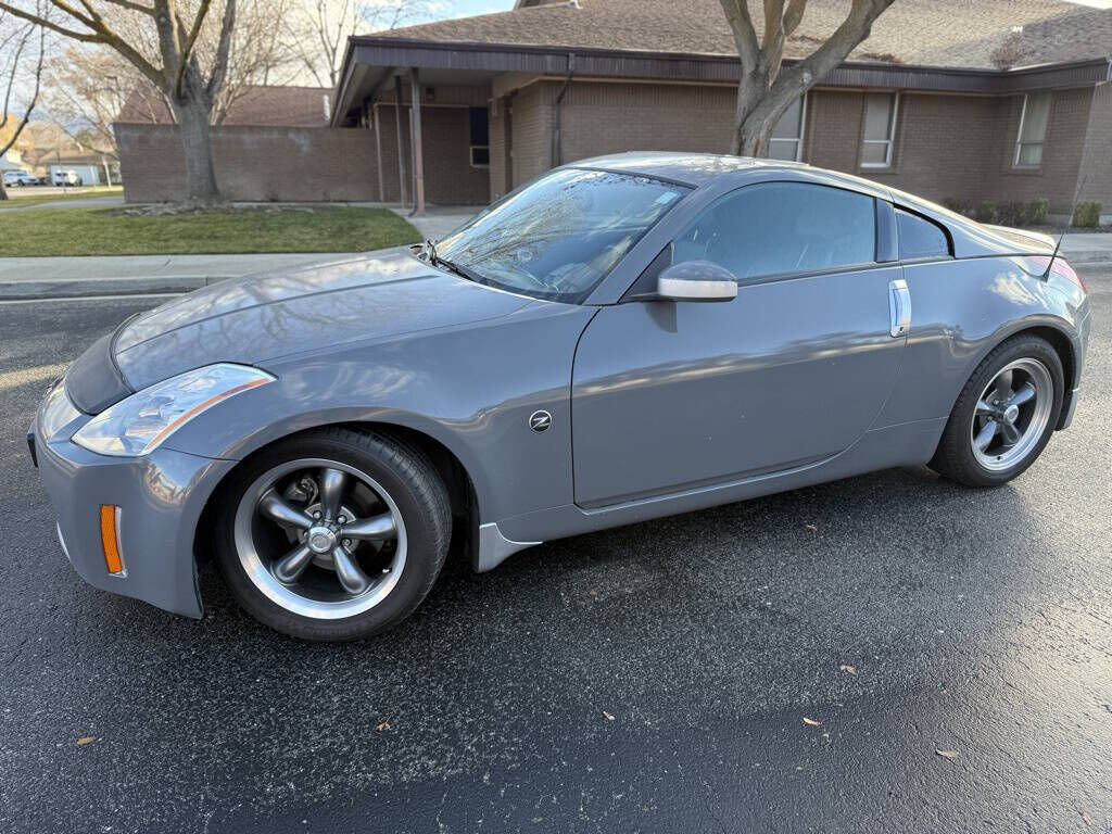 2004 NISSAN 350 Touring