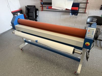 Cold Laminator - 63-inch working width, Electric/Manual Operation