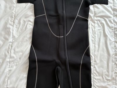 Seaskin Shorty Wetsuit - Never Used