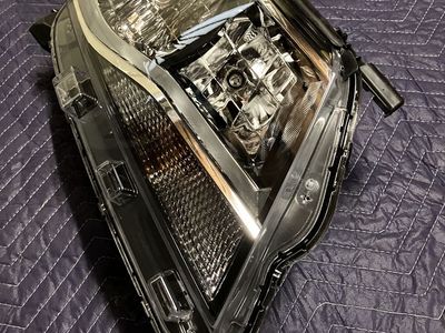 chevy colorado Headlight