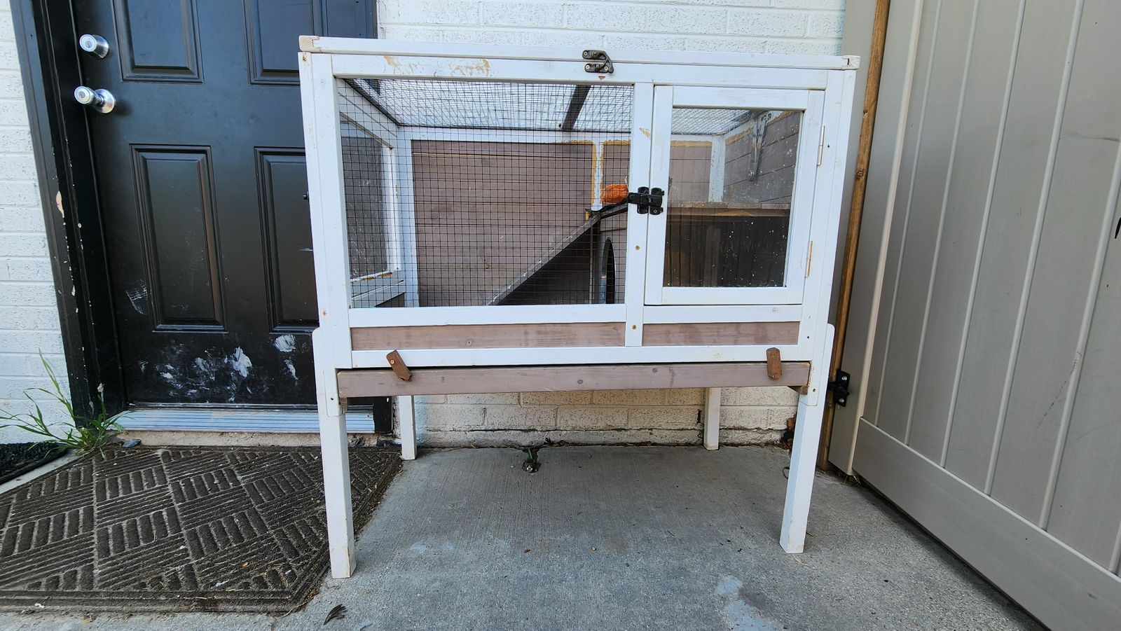 Hutch, cage, or enclosure for Rabbit, Bunny, Guinea Pig.