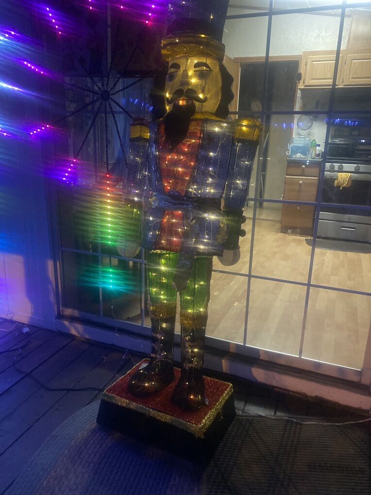Chritnas  Nutcraker  Have Lights   Big  In Ogden