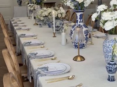 Rent the blue and white vase wedding of your dreams