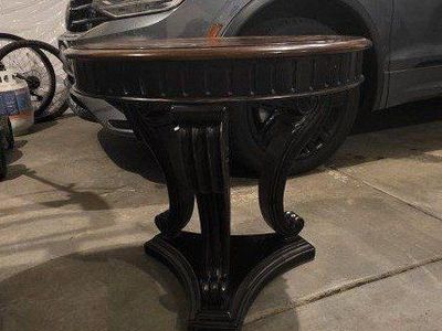 Round Table