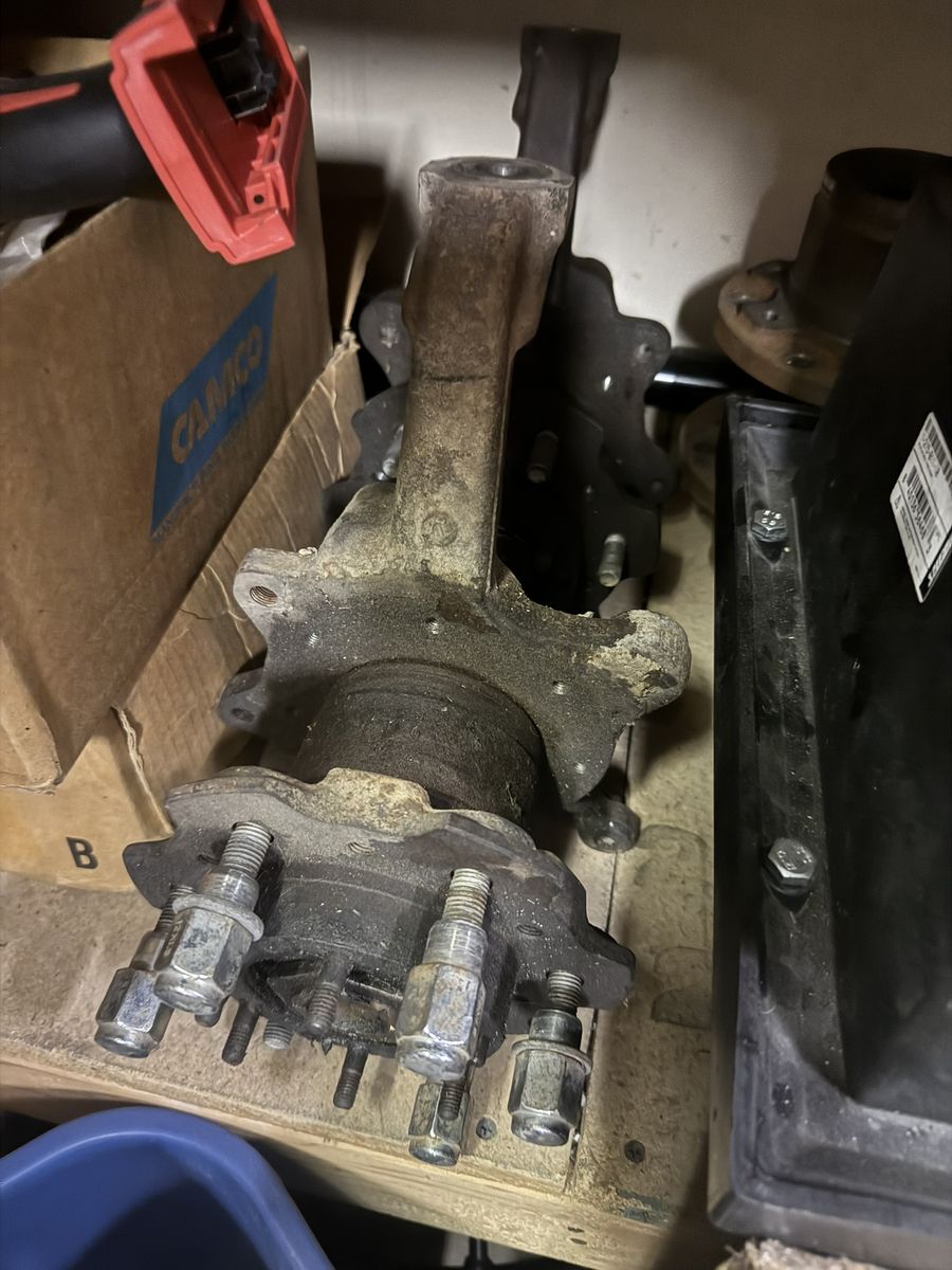 Toyota 1986-1995 Pickup and 4runner spindle uprights and hubs IFS