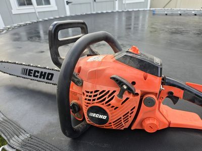 ECHO CS-400 18-inch Gas Chainsaw - Used, Good Condition for Yard Work & Tree Trimming