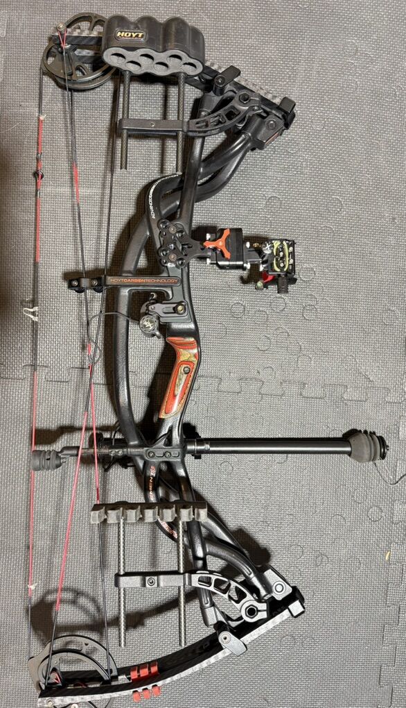 Hoyt Carbon Element