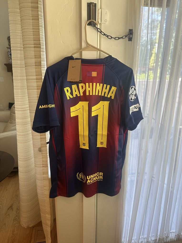FC Barcelona Soccer Jersey Raphihna #11
