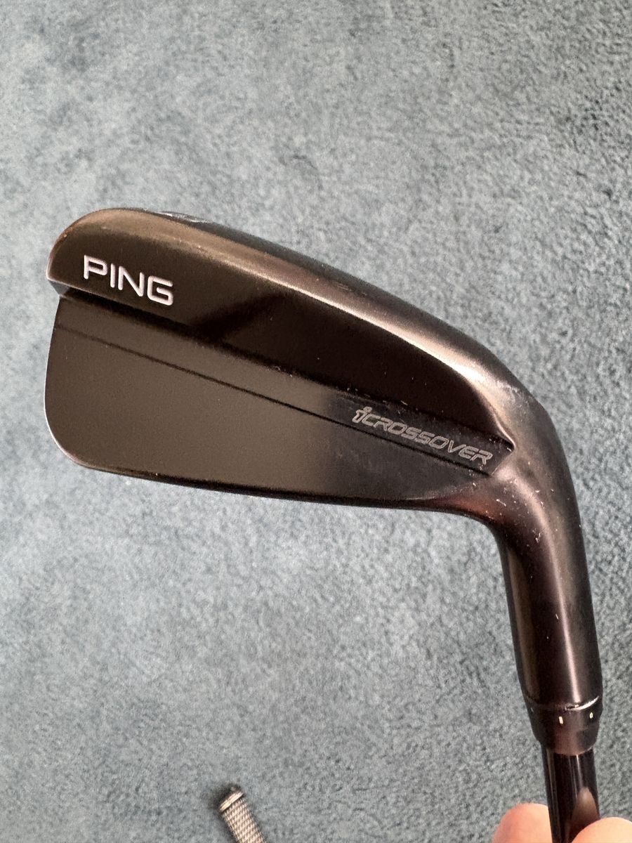Ping iCrossover 3 iron (very good condition). Men's graphite stiff.