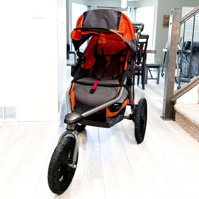 CLEAN Bob Revolution Flex Jogging Stroller