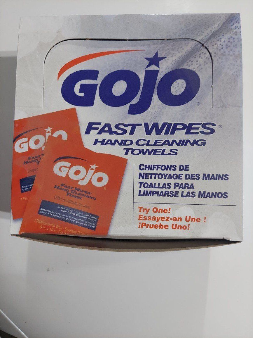 GOJO HAND WIPES