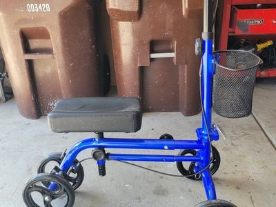 Foldable Medical Knee Scooter / Knee Walker with Basket
