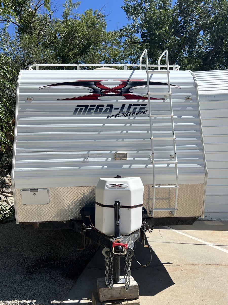 2009 Megalite 25ST Extreme Toyhauler