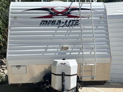 2009 Megalite 25ST Extreme Toyhauler
