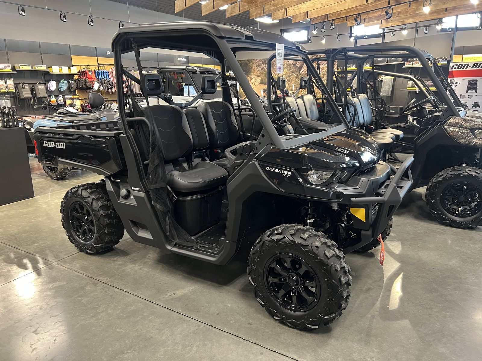 NEW 2025 Can-Am Defender XT HD9