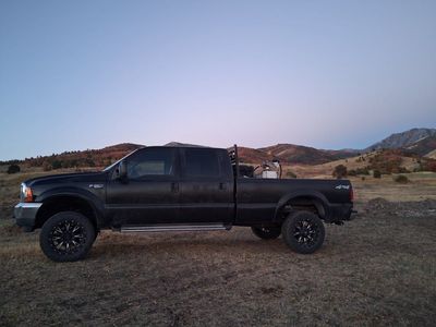Ford Super Duty F-350 Crew Cab 4x4 Pickup Truck