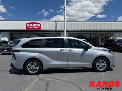 2022 Toyota Sienna XSE 7-Passenger