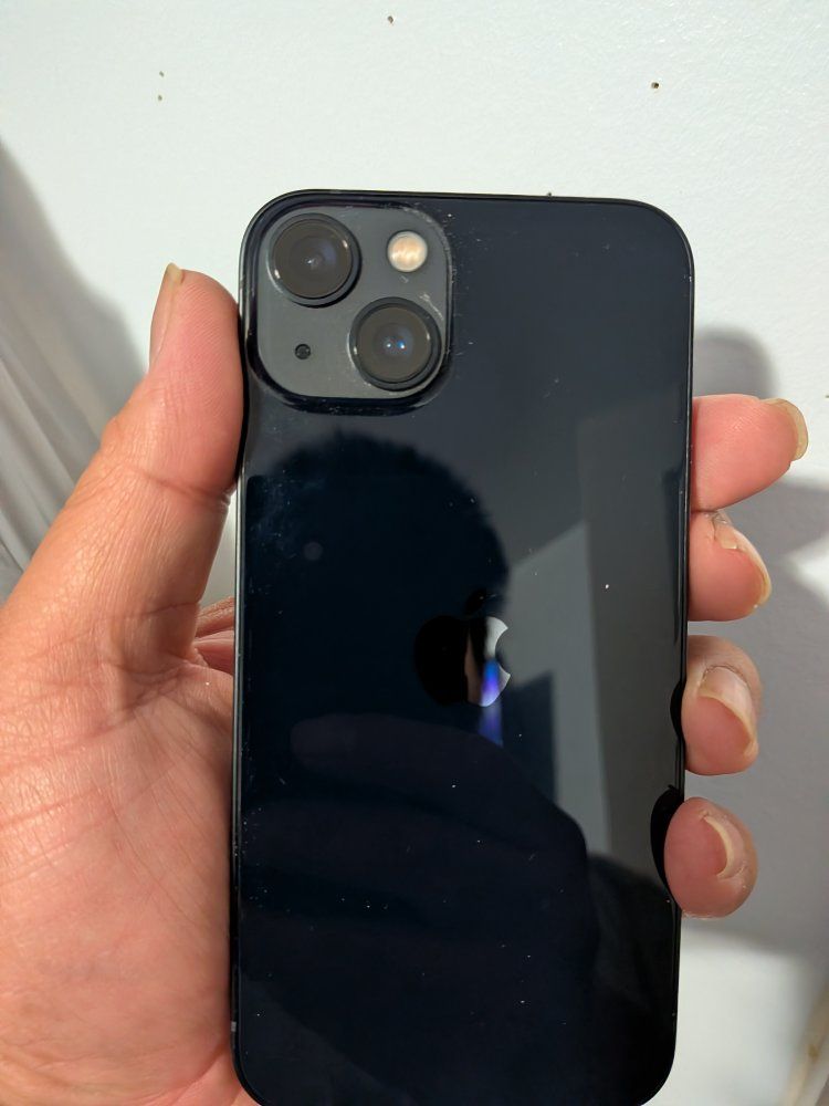 unlocked iPhone 13 128 gb $350 or best offer