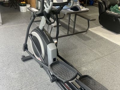 Pro-Form Carbon E10 Elliptical with SMR Silent Magnetic Resistance - Excellent Condition