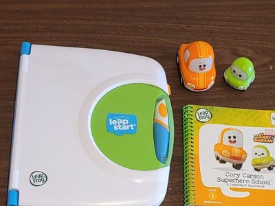 Leapstart system, book and 2 Cory Carson cars