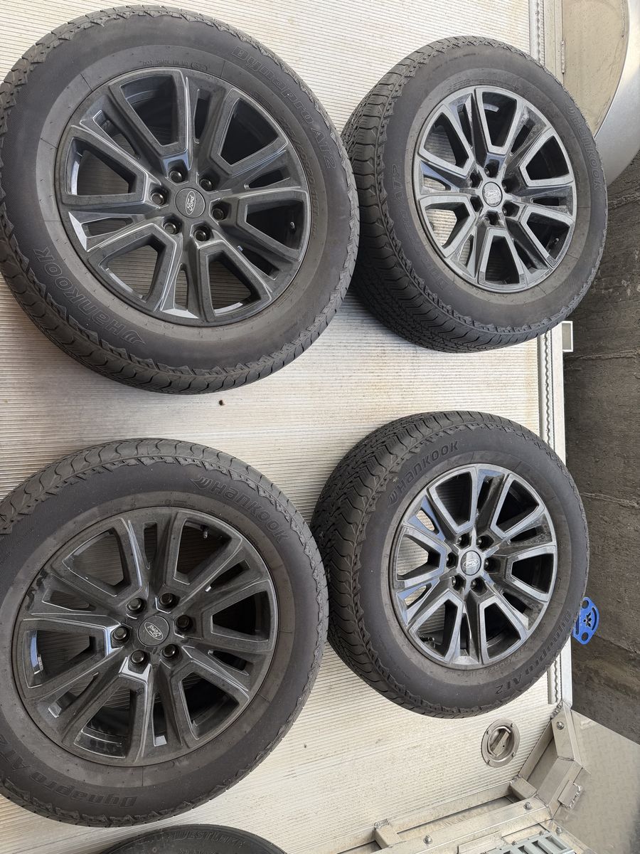 Ford F150 Factory wheels & tires 275/60R20