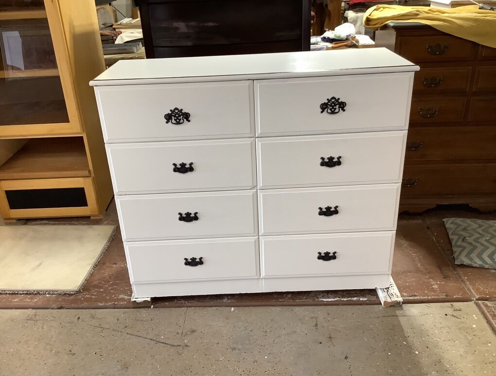 8 Drawer Dresser