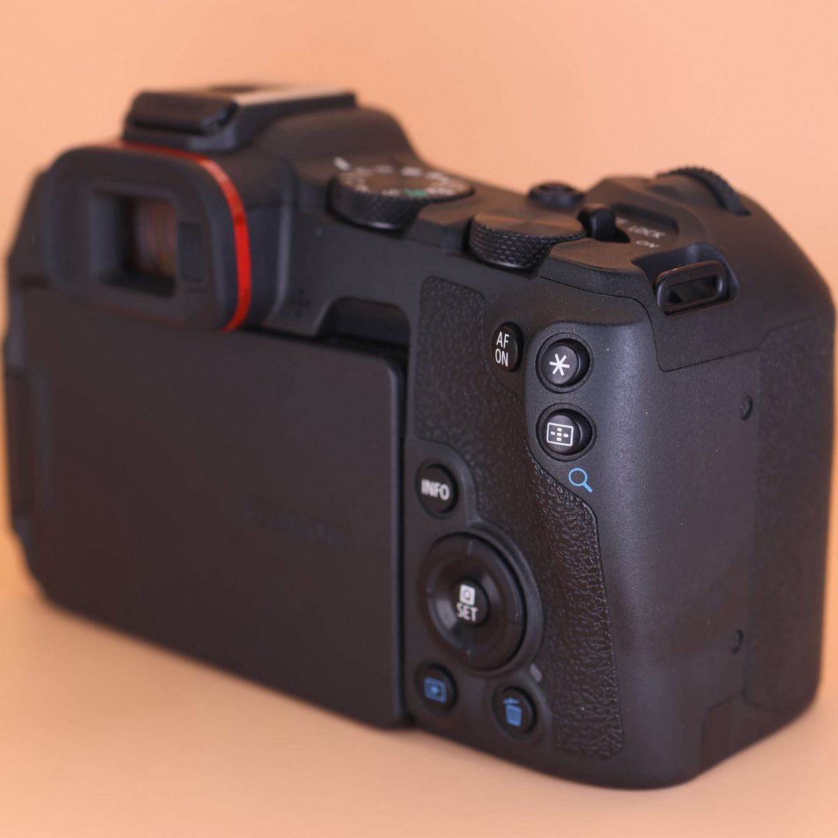 Main image 3