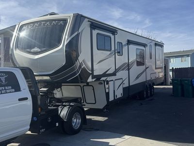 2021 Moutian Country Montana Toy Hauler