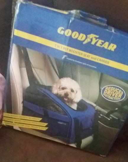 Goodyear Pet Carrier -and car seat. >
Portable Dog & Cat Travel Bag, Mesh Ventilation, up to 20 lbs