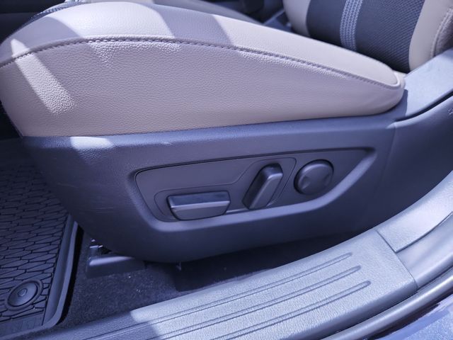 Main image 12