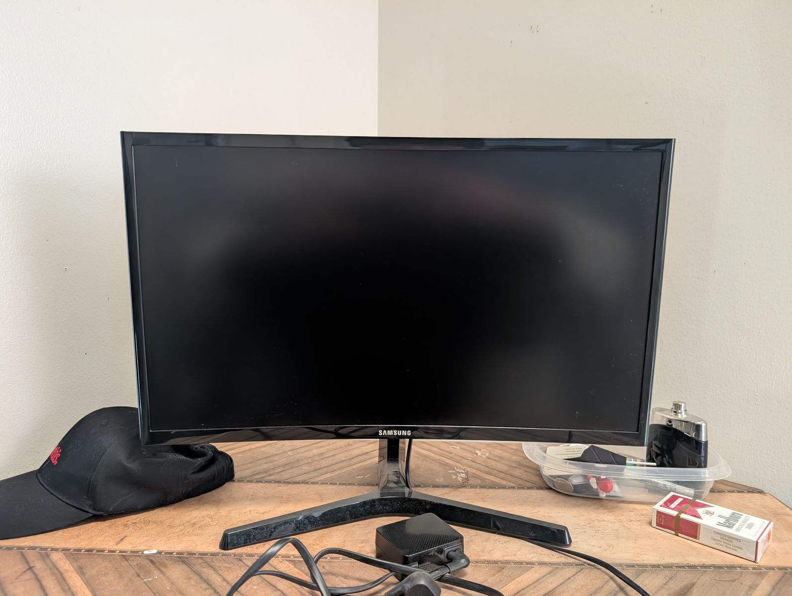 Samsung curved monitor